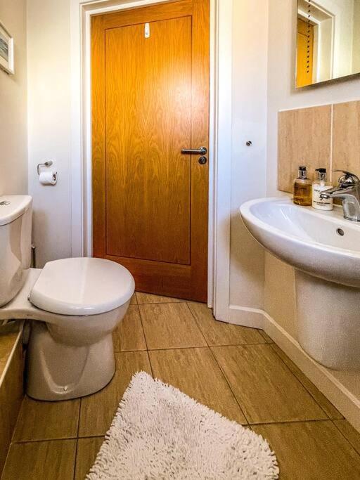 Soho Beach Apartment With Fabulous Sea View And 2 Minutes To The Beach With Free Parking And Netflix Bournemouth Ngoại thất bức ảnh