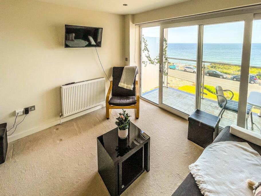 Soho Beach Apartment With Fabulous Sea View And 2 Minutes To The Beach With Free Parking And Netflix Bournemouth Ngoại thất bức ảnh